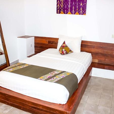 House Boutique Eco Hotel Phnom-Penh Buitenkant foto