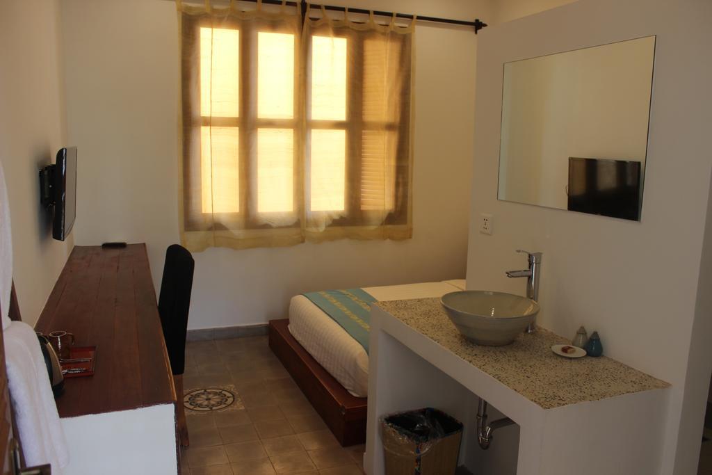 House Boutique Eco Hotel Phnom-Penh Buitenkant foto