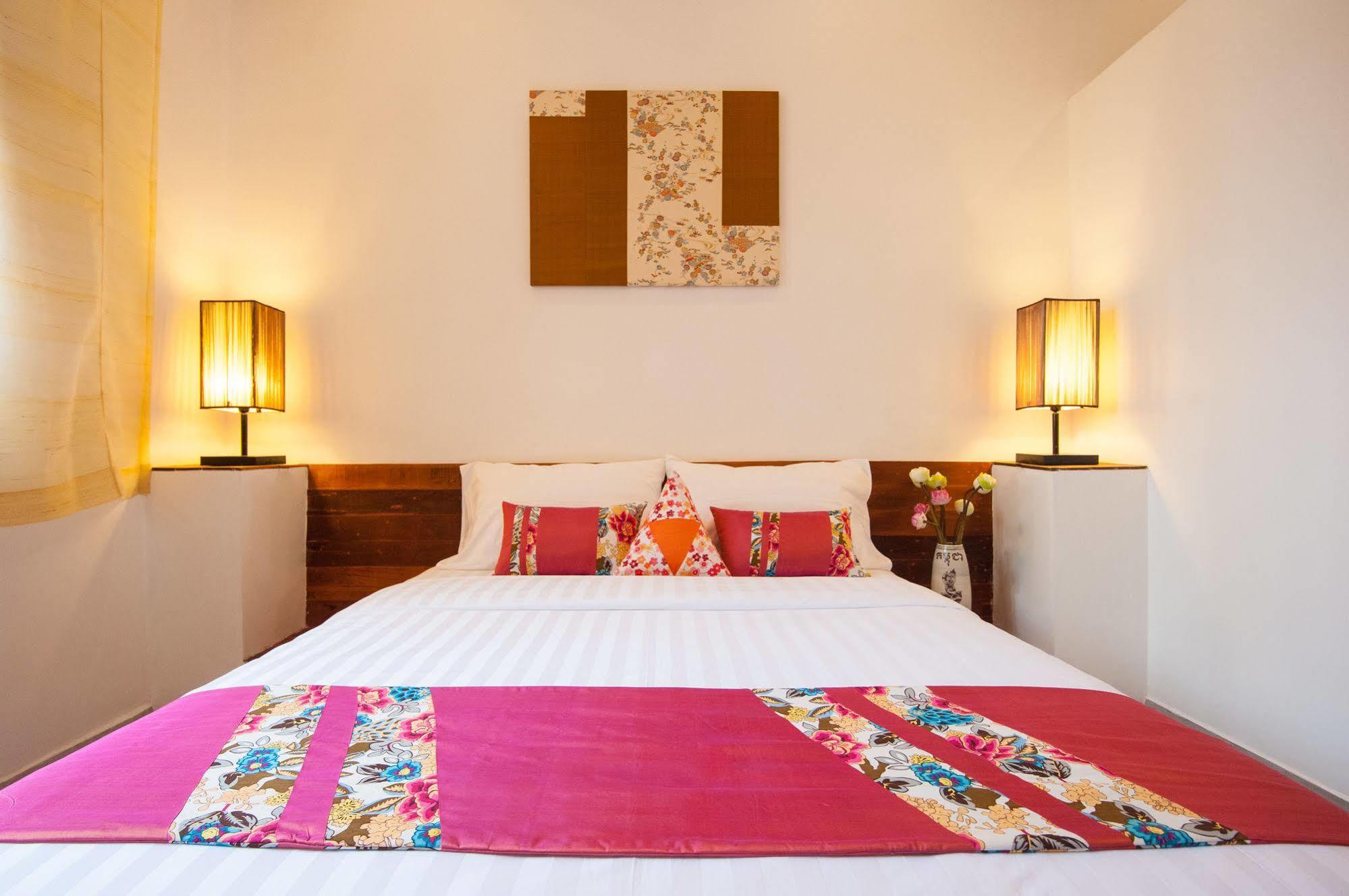 House Boutique Eco Hotel Phnom-Penh Buitenkant foto